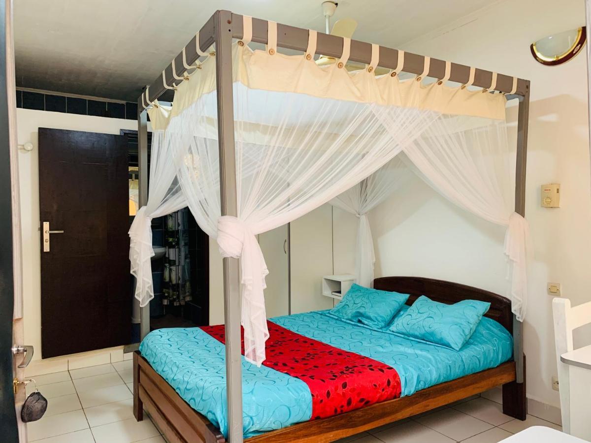 Hotel - Appartement Meuble " Les Flots Bleu " Antananarivo Exteriér fotografie